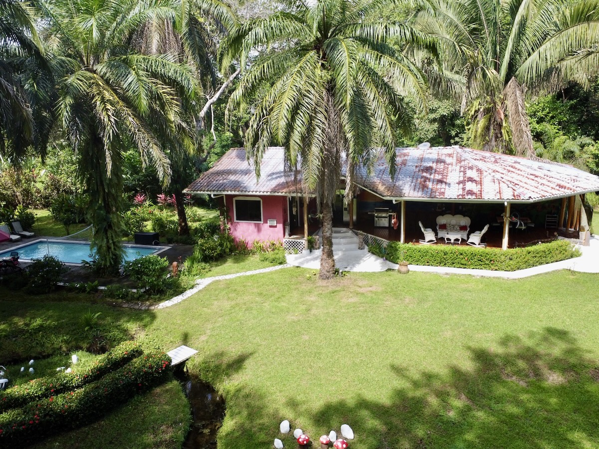 Osa Peninsula 3 BR Tropical Paradise near the ocean