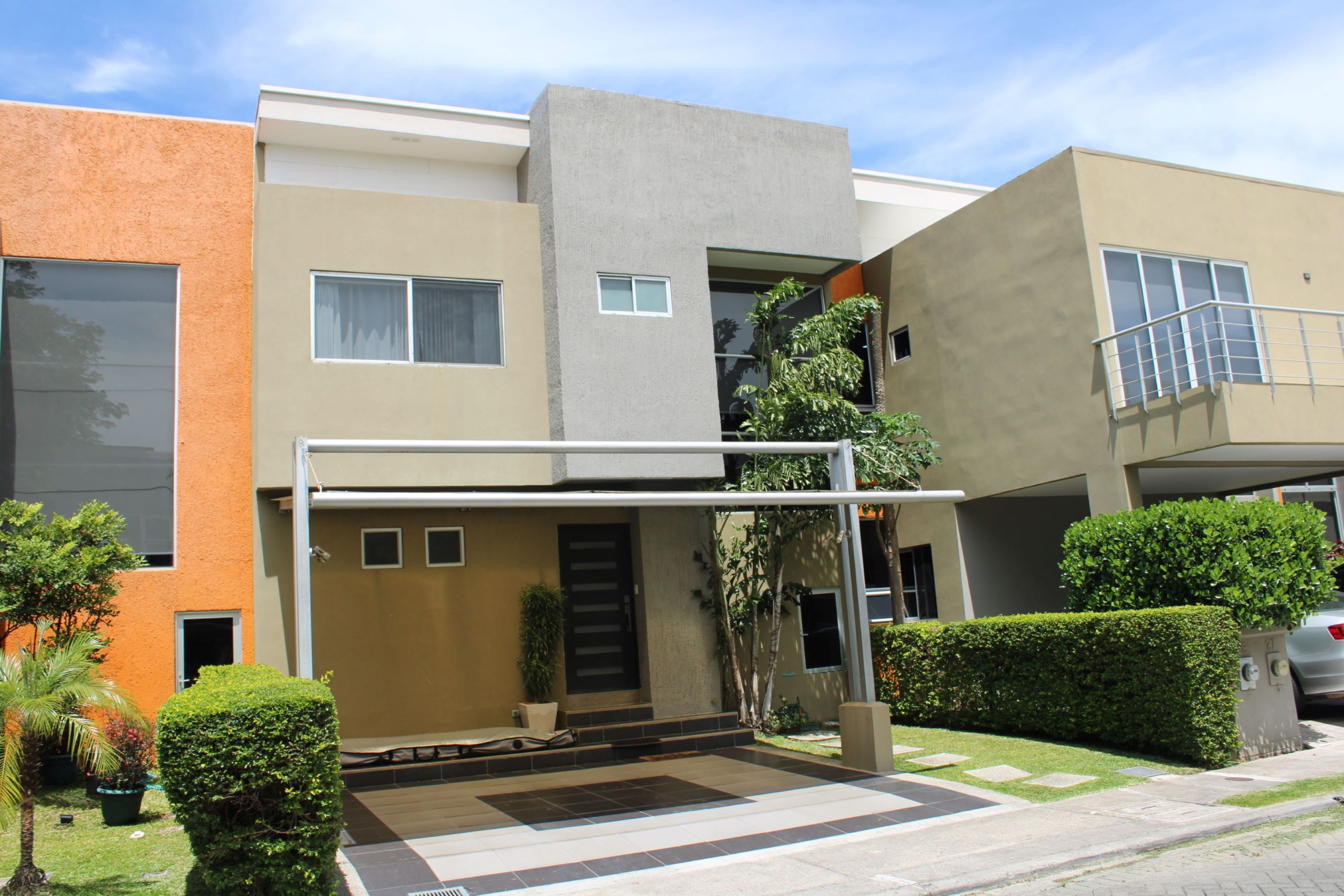 3 BR Pozos de Santa Ana townhouse