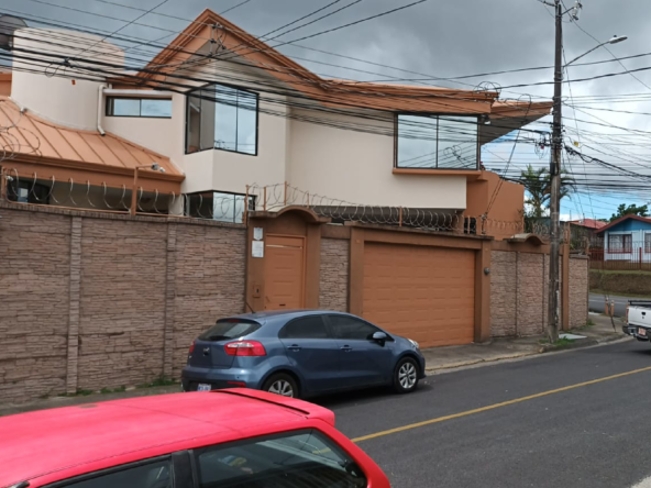 Guadalupe Commercial Building + House in high transit area