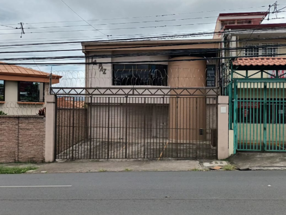 Guadalupe Versatile Commercial Space with Independent Units