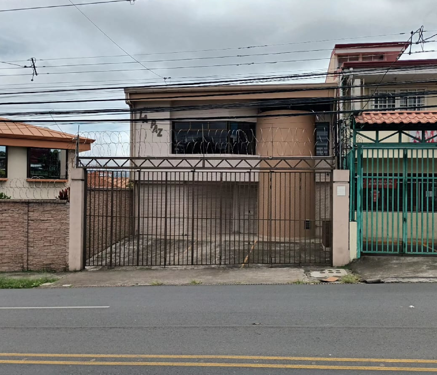 Guadalupe Versatile Commercial Space with Independent Units