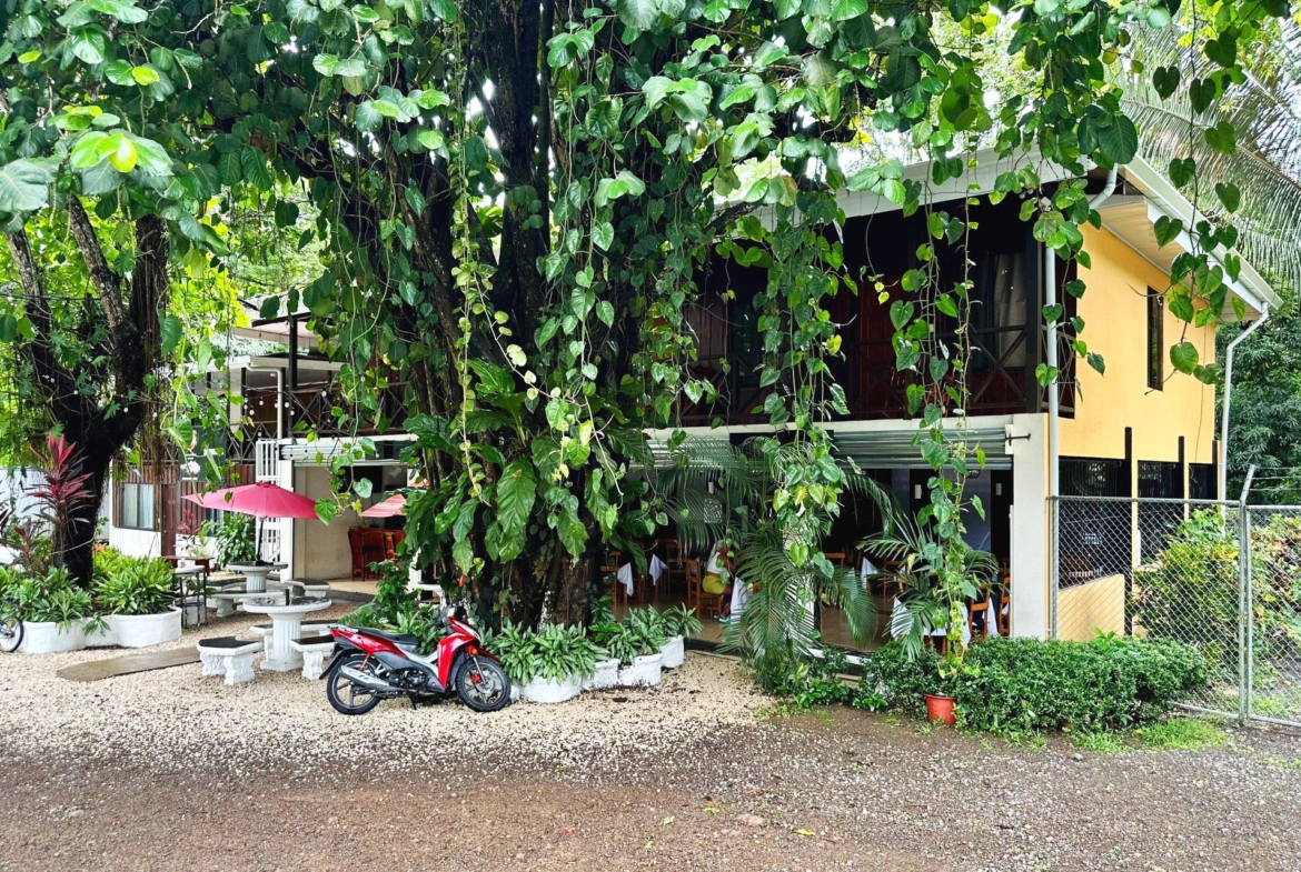 Turnkey 7 BR Tambor Minihotel + Restaurant + 3 BR Apartment