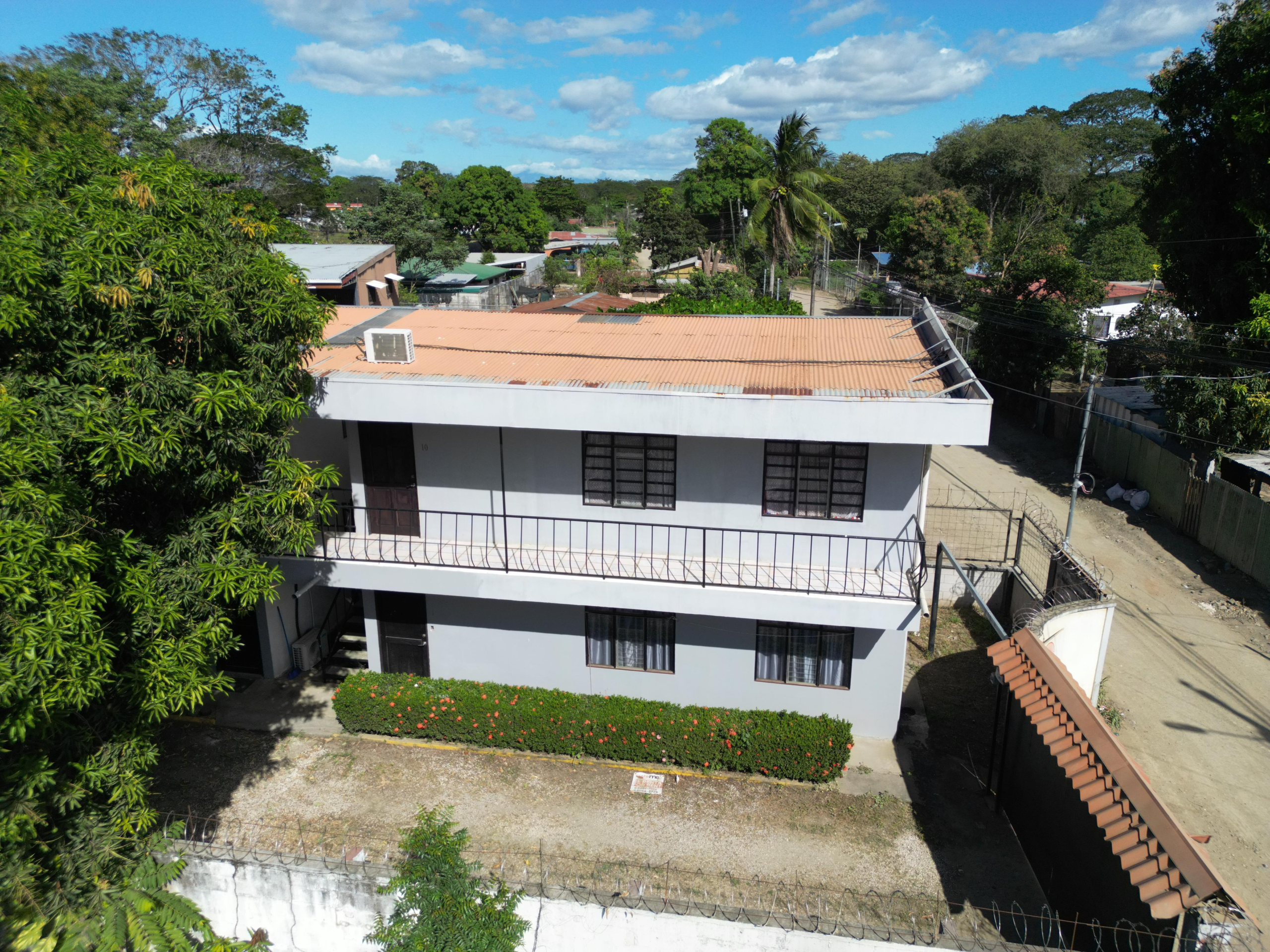 Comunidad Guanacaste 10 Unit Apartment Building