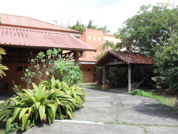2 Houses in Commercial and Residential Escazu Zoning