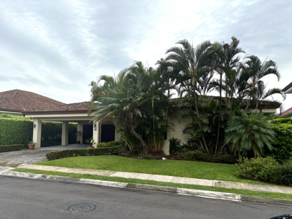 Elegant 3 BR Single-Story Home with Terrace & Garden in Prime Santa Ana Gated Community