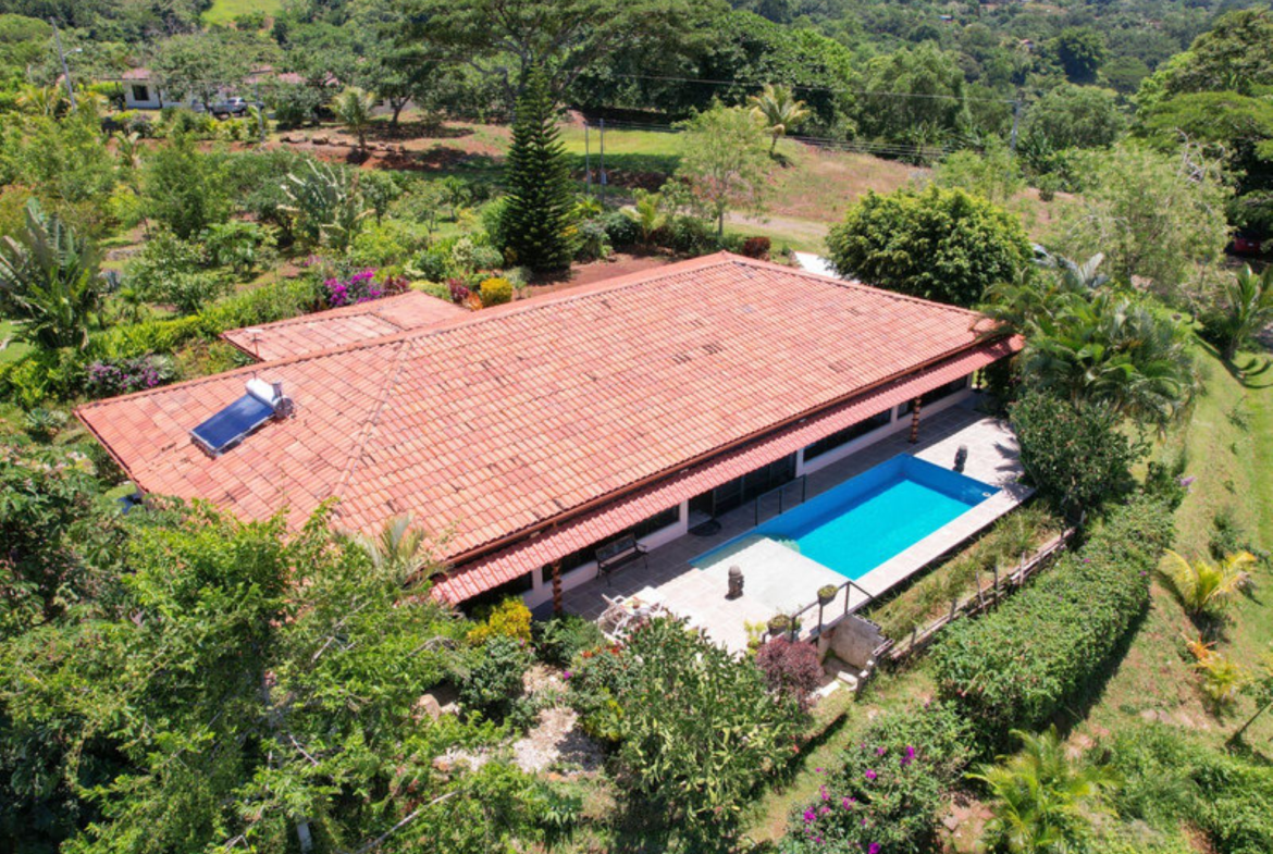 Unsurpassed Atenas 3 BR Country Home plus 2 BR Guest House