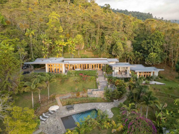 Luxurious Mount Chirripó 3 BR Villa with Guesthouse