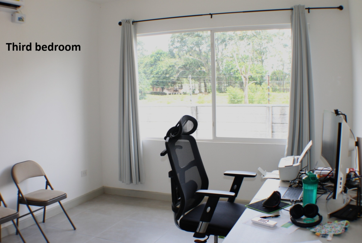 7a AC Third bedroom