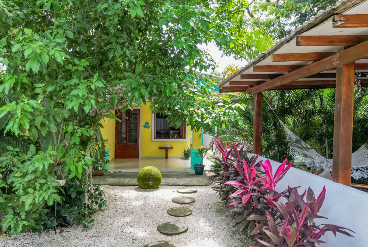 Charming Playa Samara: A Perfect Vacation Home - with car