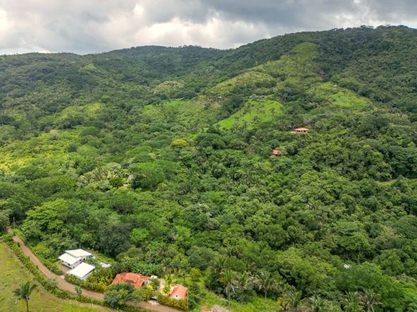 6 Acre Samara Property in a Stunning Setting