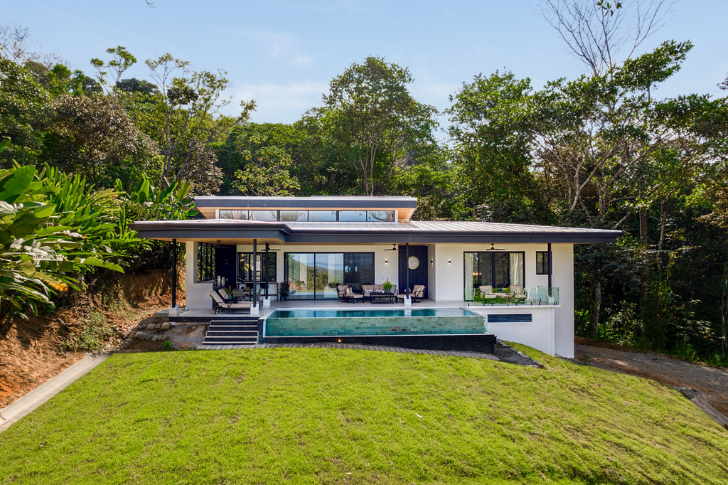 New Uvita Ocean View 3 BR Luxury Home Bordering Forest Reserve