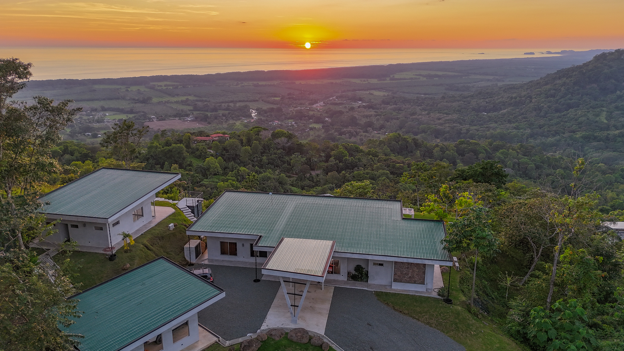 Portalon Ocean View 2 BR Luxury Estate with Guesthouse on 17 Acres