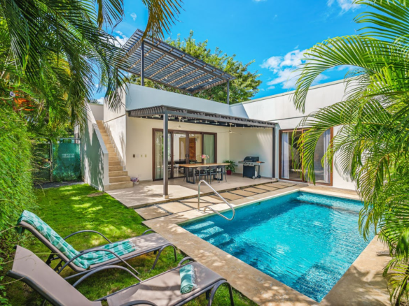 Playa Tamarindo Furnished 2 BR Tropical Home with Guest Studio