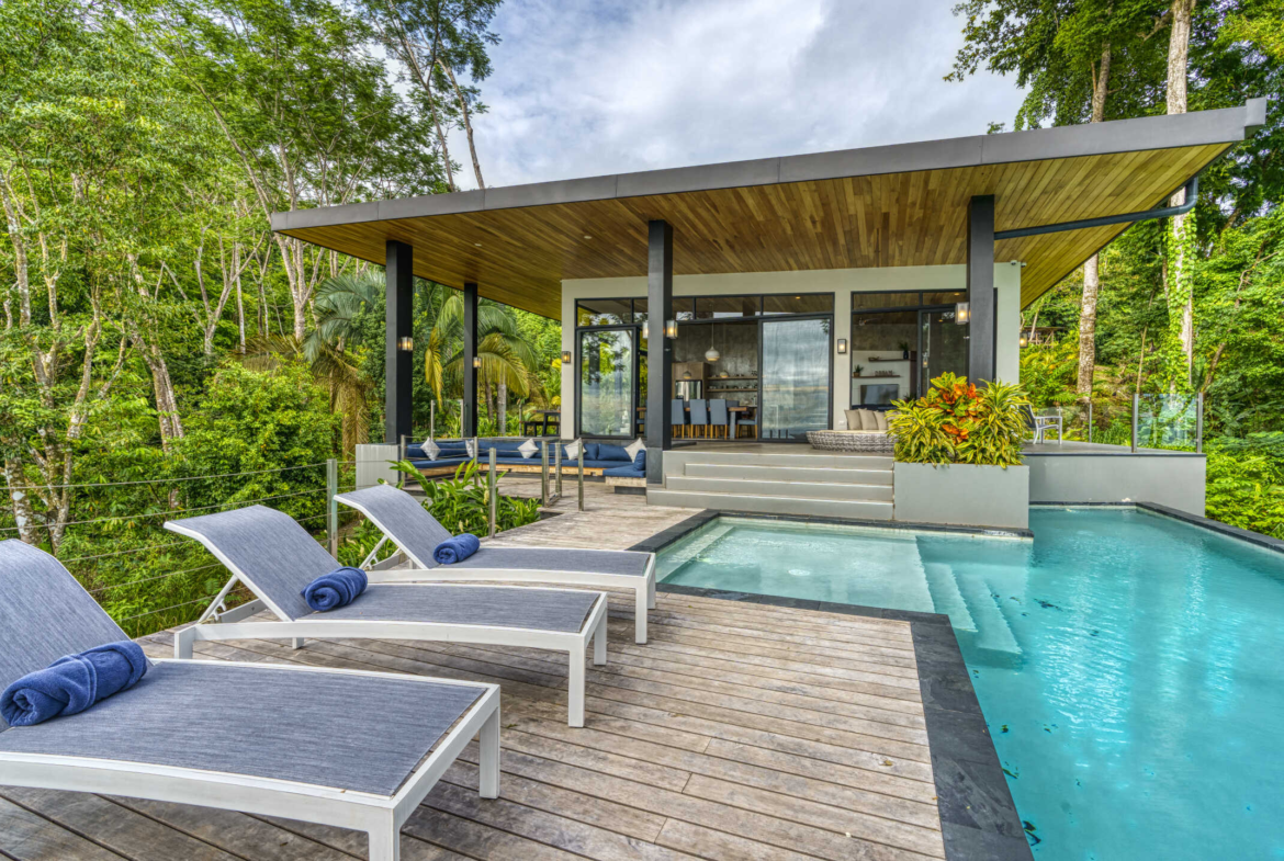 A Luxurious and Exclusive Uvita Sanctuary Amidst Nature