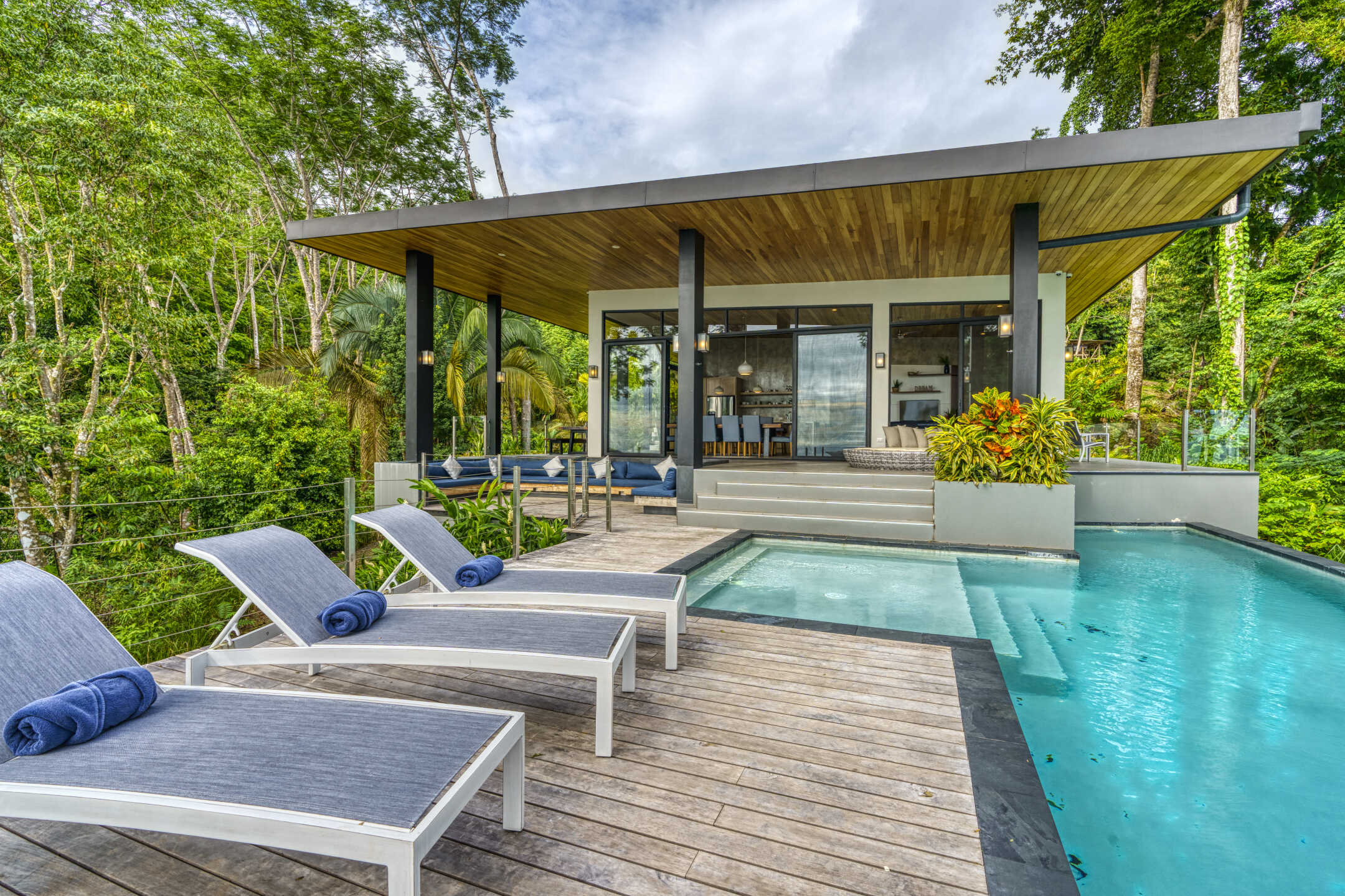 A Luxurious and Exclusive Uvita Sanctuary Amidst Nature