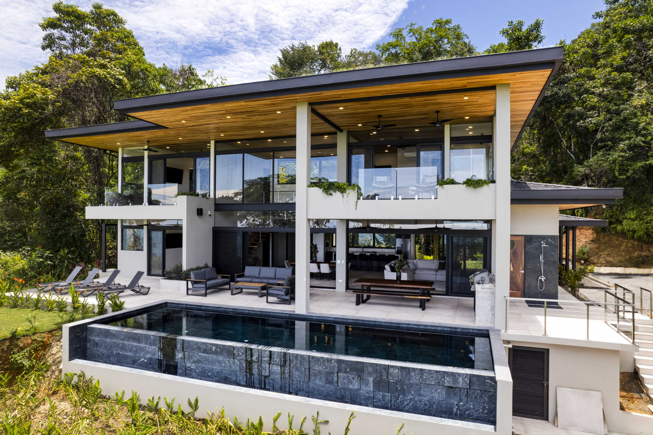 Modern Tropical 4 BR Dominical Home of incredible craftsmanship