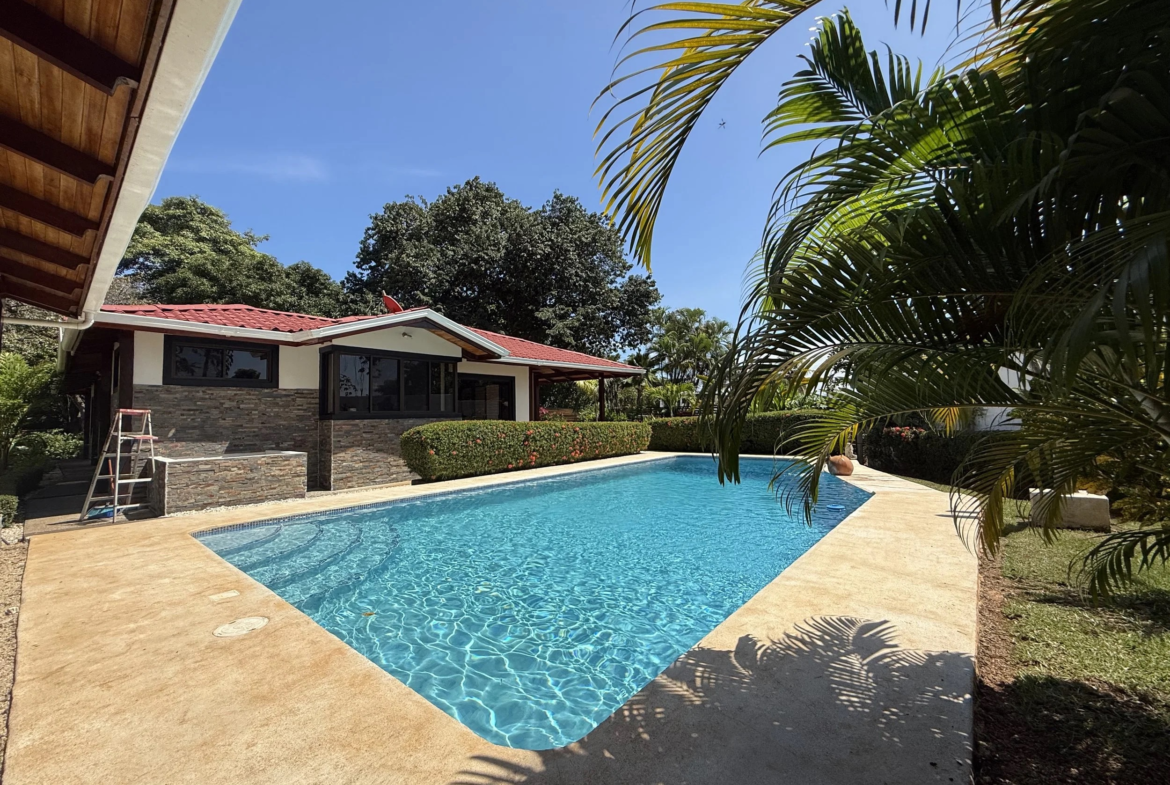 Turnkey 3 BR Tambor Villa on almost 1 Acre