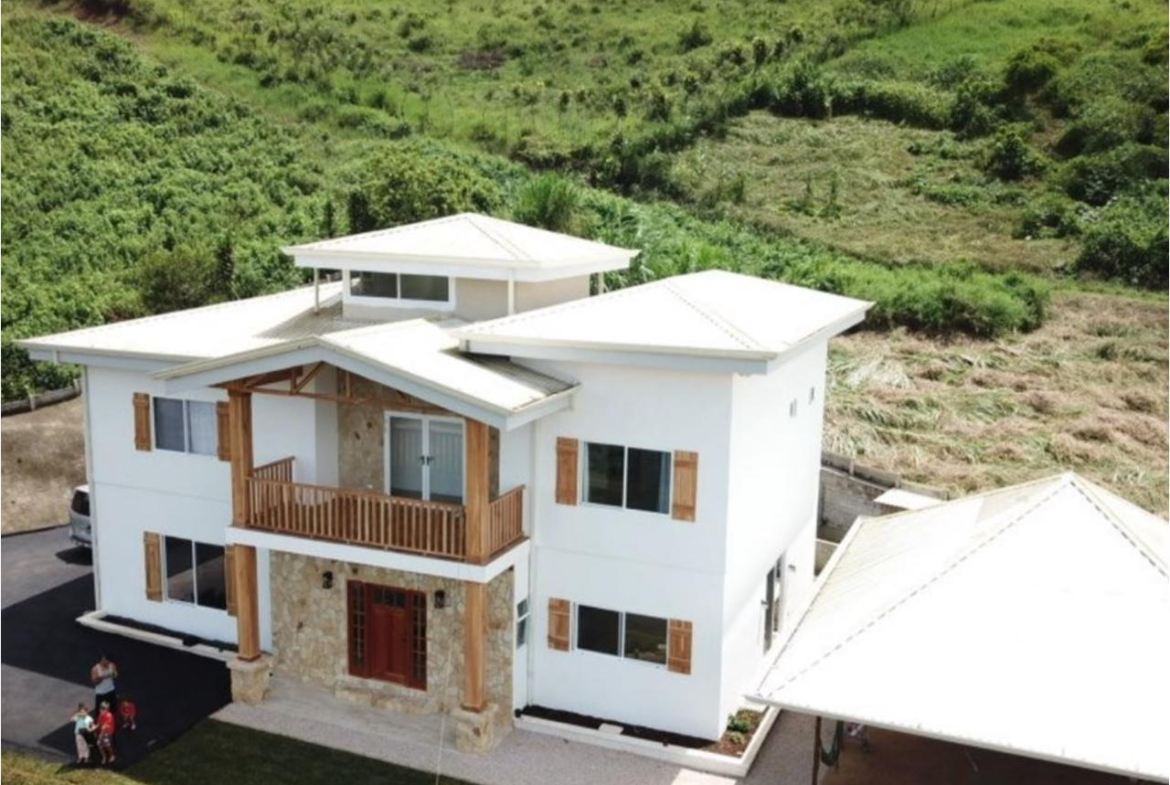 5 BR San Ramon Country House + 3 Unfinished Apartments on 2 Acres