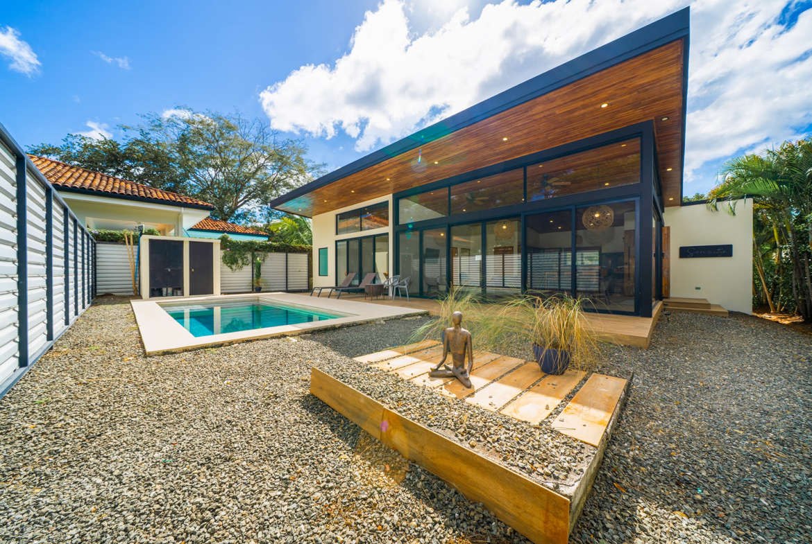 Modern Contemporary Tamarindo Beach 2 BR House with Pool