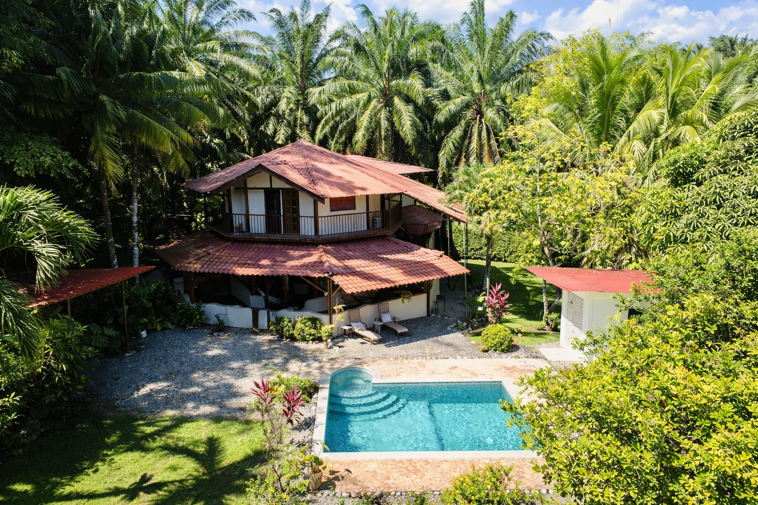 Osa Peninsula Turnkey Vacation Rental Sleeps 18 Near Beach