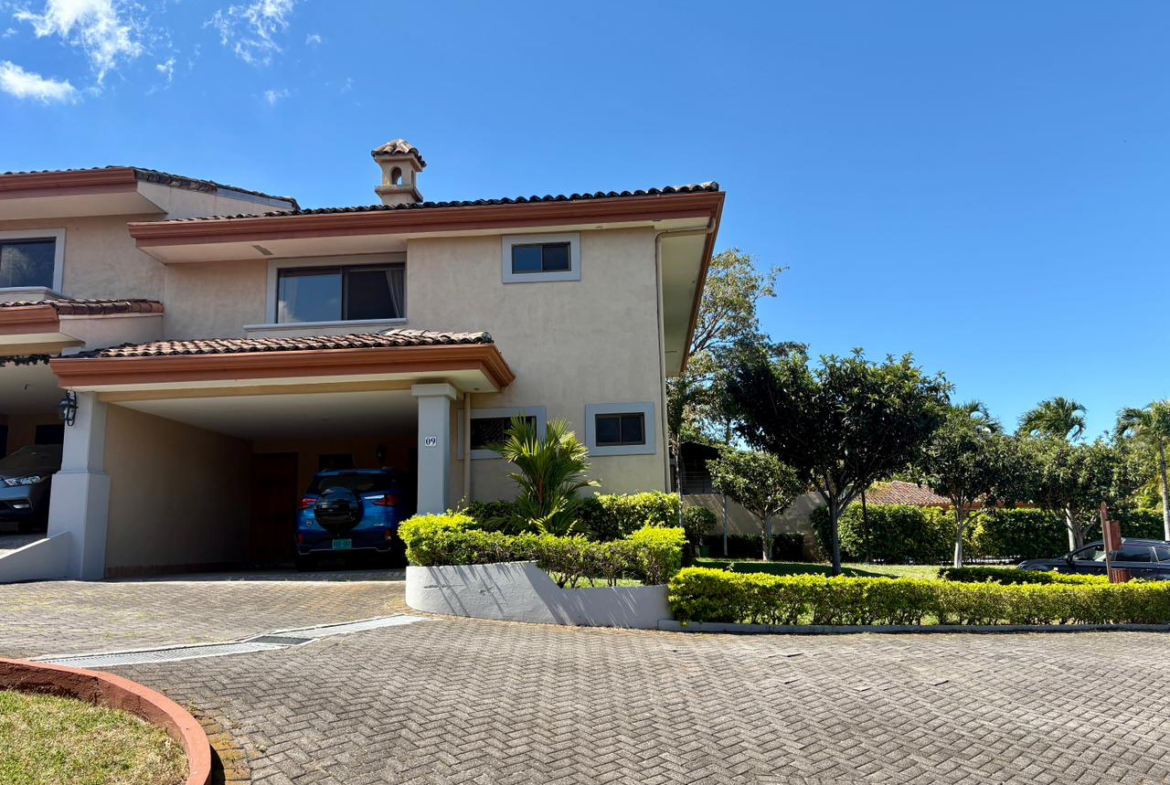 Office El Cortijo Corner house in Condominium - Outside view