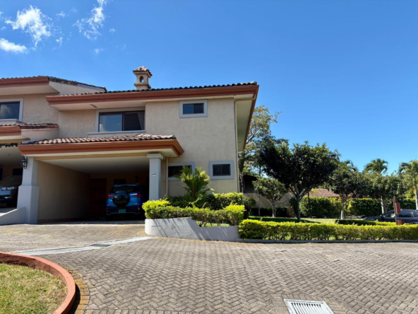 Office El Cortijo Corner house in Condominium - Outside view