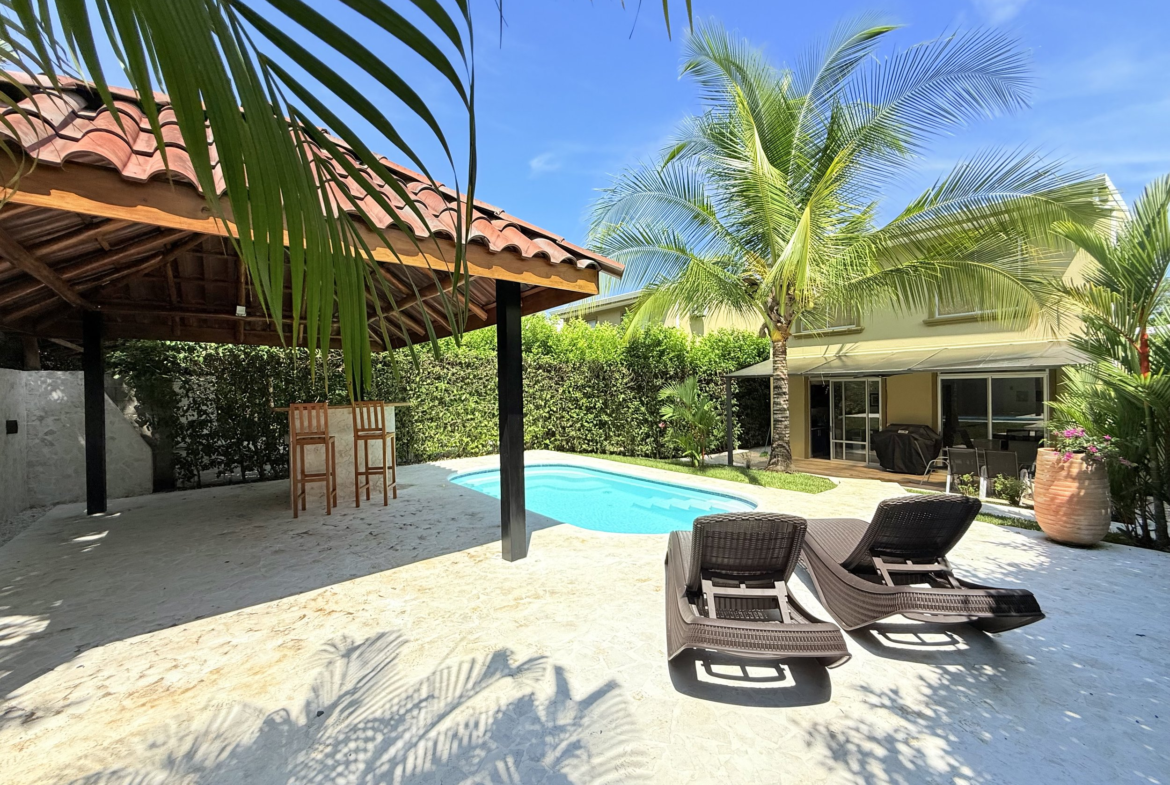 Beautiful Fully Refurbished Los Delfines 3 BR Beach Village Villa