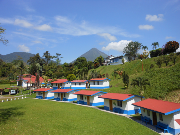 Turnkey La Fortuna 14 BR Retreat or Group Event Property