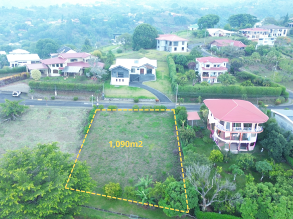 Quarter Acre Property in Exclusive Grecia Gated Community