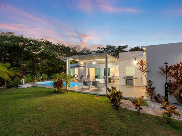 Modern 3 BR Luxury Home in the Center of Samara Town