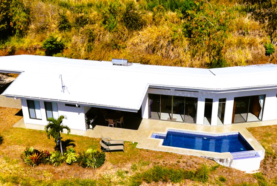 Casa Aleva – 3 BR Elevated Living in the Atenas Mountains