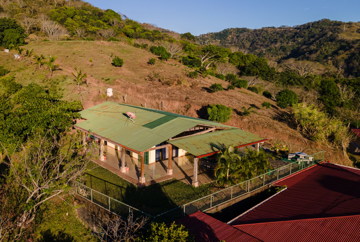 Charming 2 BR Ocean-View Casita in the Desmonte Mountains