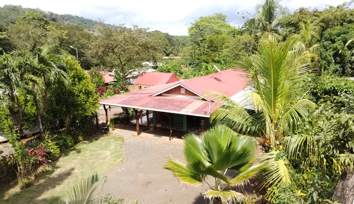 Great Residential-Commercial Property 10 Minutes from Coyote Beach