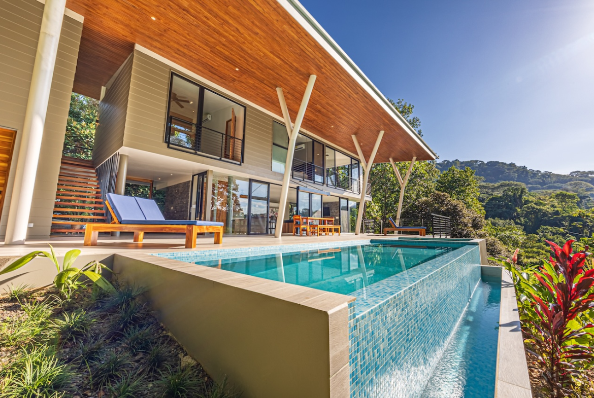 Dominical 4 BR Jungle Paradise with Pool & Ocean Views