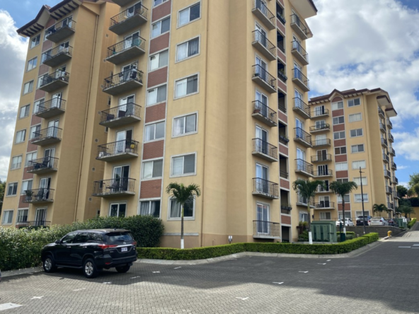 Turnkey Condado de Baviera 5th Floor 3 BR Condo
