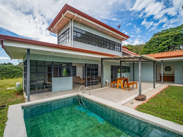 Buena Vista Beach 4 BR Bali-style Hilltop View Home