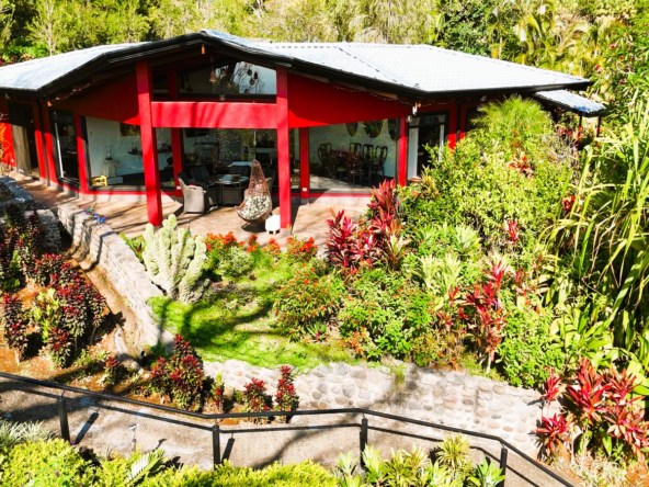 Unique Atenas Garden of Eden Home with separate Guest house