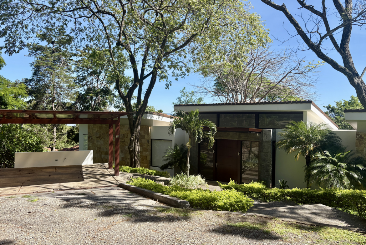 Private 4 BR Home in Modern Nature Eco-Luxury Community