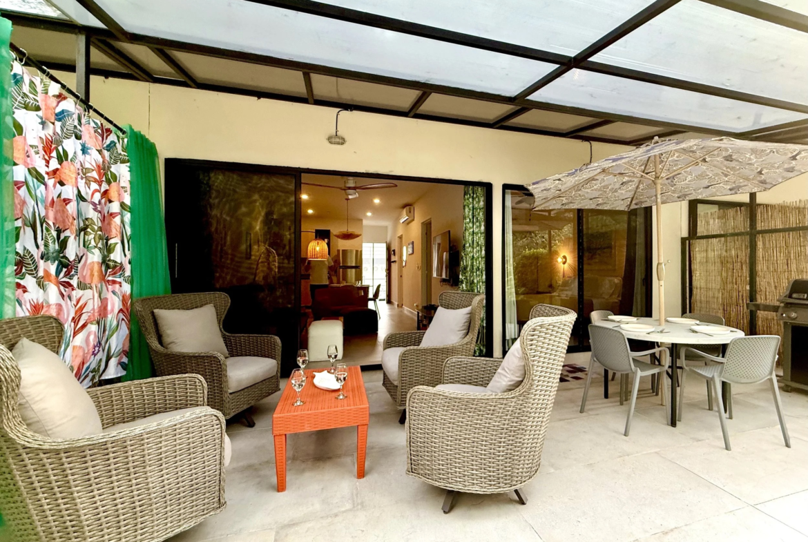 Turnkey 2 BR Azul del Mar Beach Condo Los Delfines