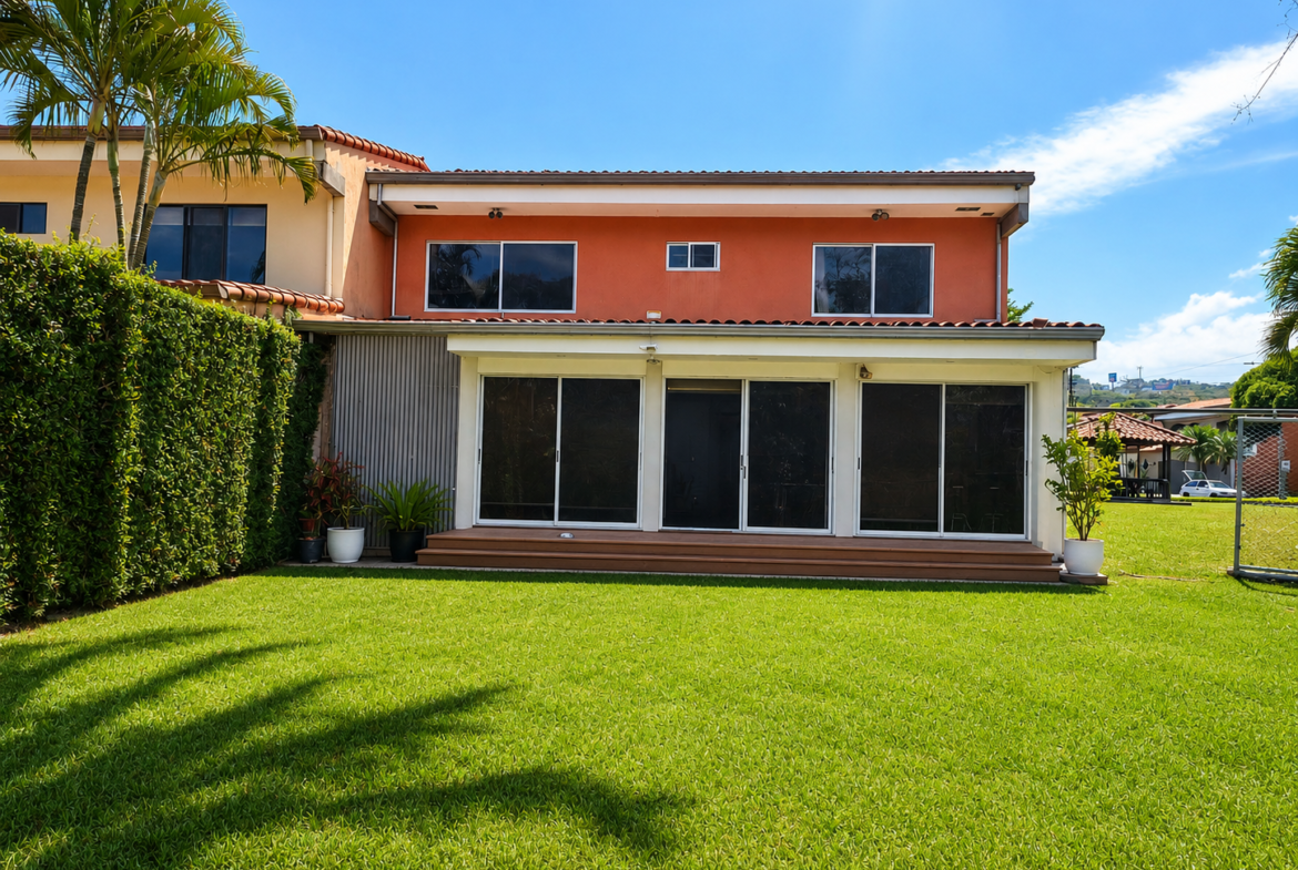 Santa Ana 4 BR Home in Residential Neighborhood